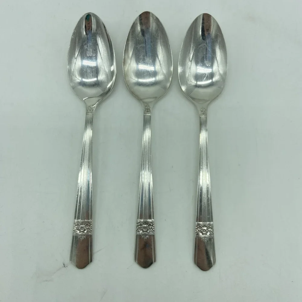 Oneida SILVER ROSE Silverplate SL&GH Rogers Flatware Set Of 11 Teaspoons Antique
